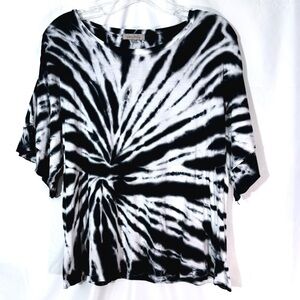 Wonderly Tie Dye Short Sleeve Scoop Neck Top With Ruffle Sleeves Size Large